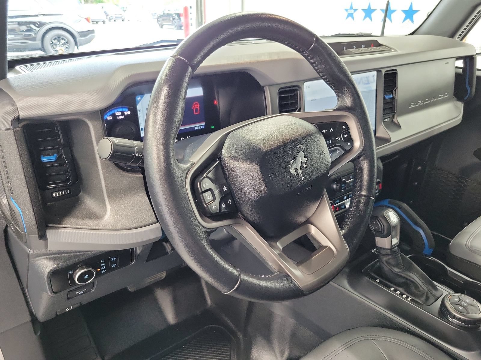 Certified 2024 Ford Bronco Black Diamond AWD/4WD image 9