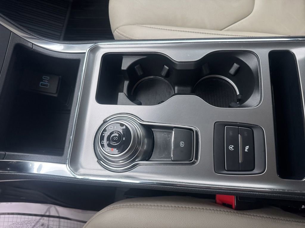 Certified 2022 Ford Edge Titanium w/ Class II Trailer Tow Package image 27