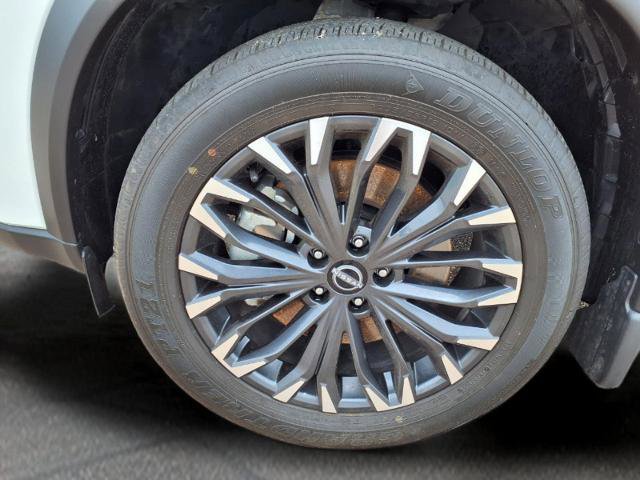 Used 2025 Nissan Rogue SL w/ Tech Package FWD image 9