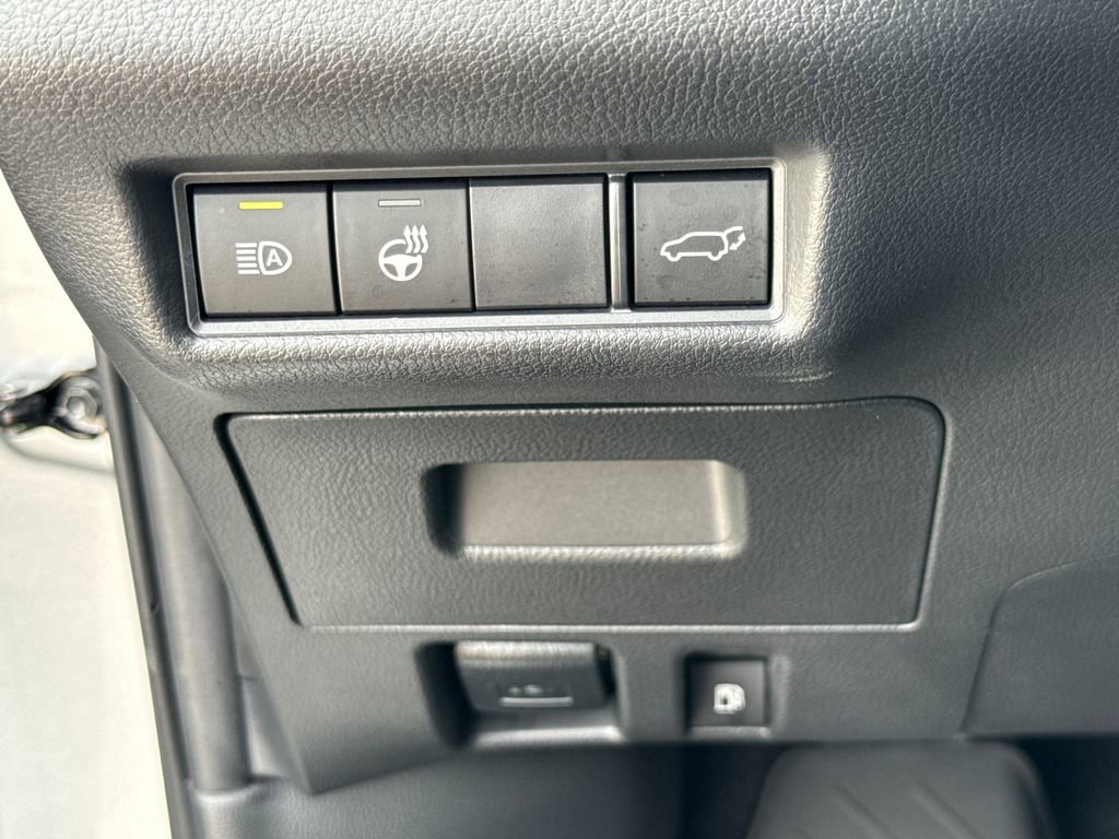 Used 2024 Toyota Grand Highlander AWD image 15