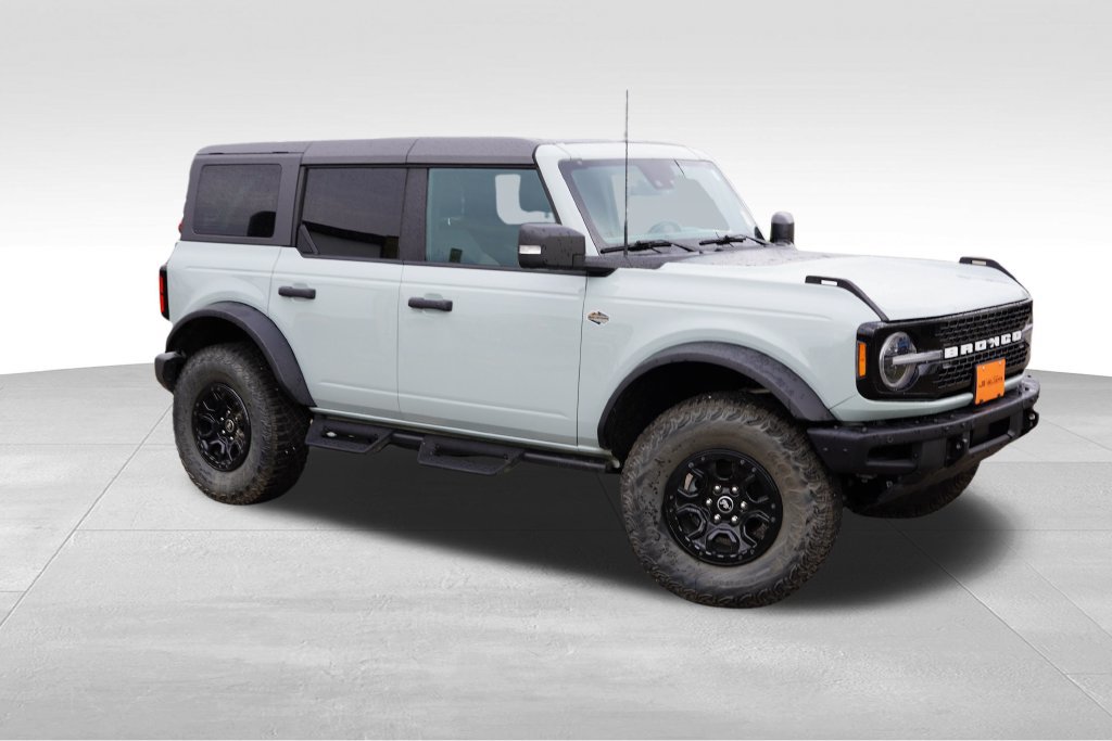 Certified 2024 Ford Bronco Wildtrak AWD/4WD image 3