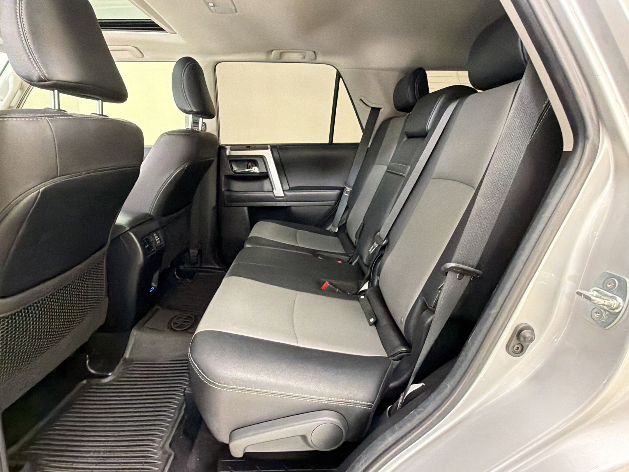 Used 2023 Toyota 4Runner SR5 Premium w/ Moonroof Package RWD image 15