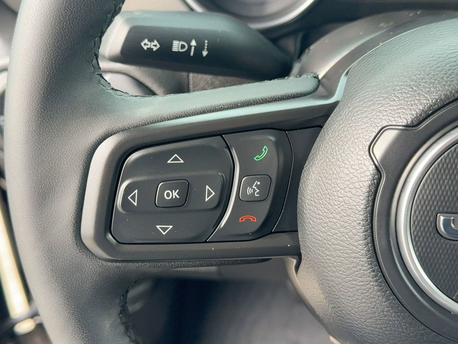 Used 2023 Jeep Gladiator Willys image 16