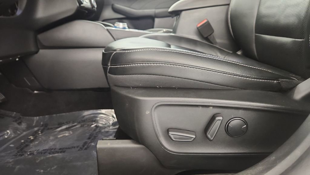 Certified 2022 Ford Escape SEL image 15