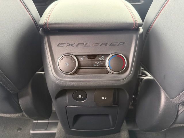 Certified 2025 Ford Explorer ST-Line image 24