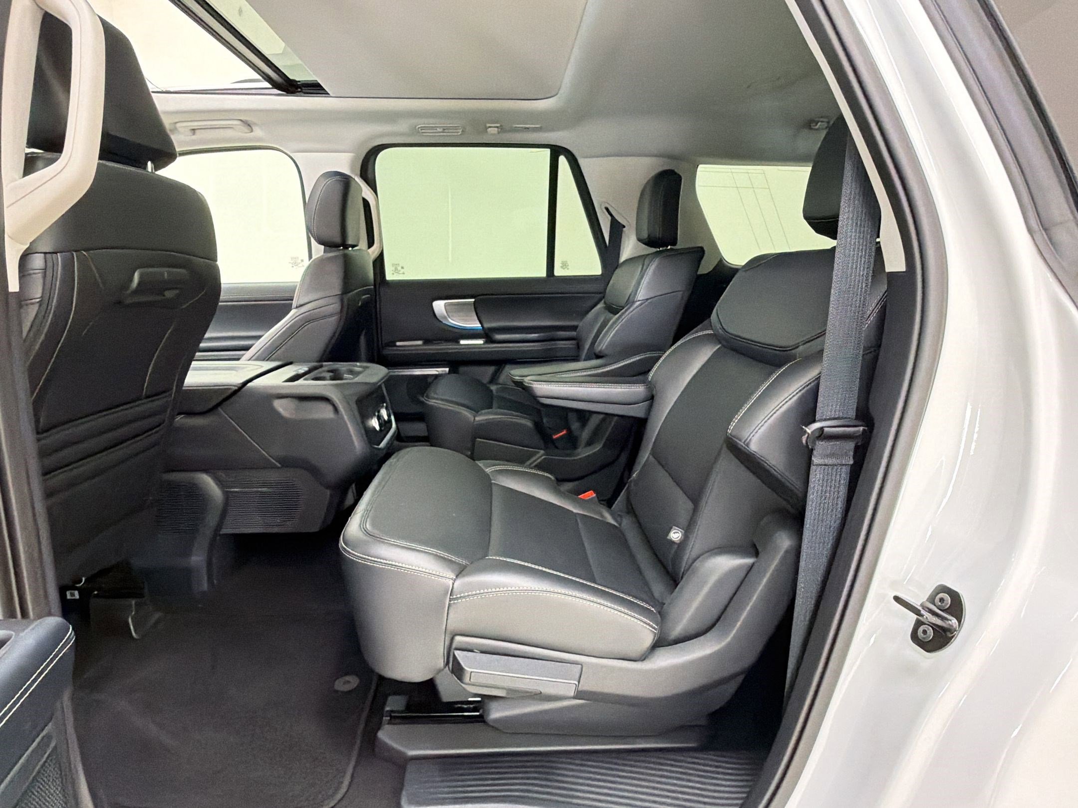 Certified 2025 Ford Expedition Max Platinum AWD/4WD image 15