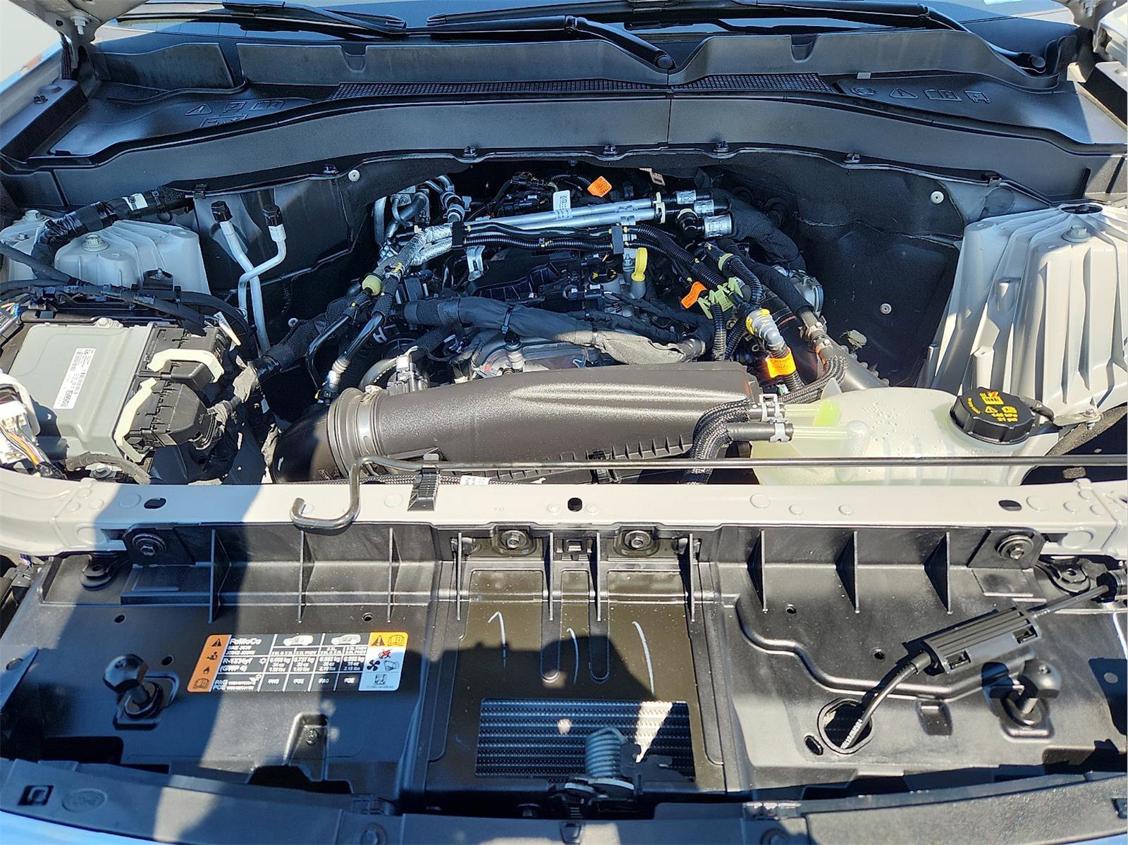 Certified 2025 Ford Explorer Active w/ Active Comfort Package image 25