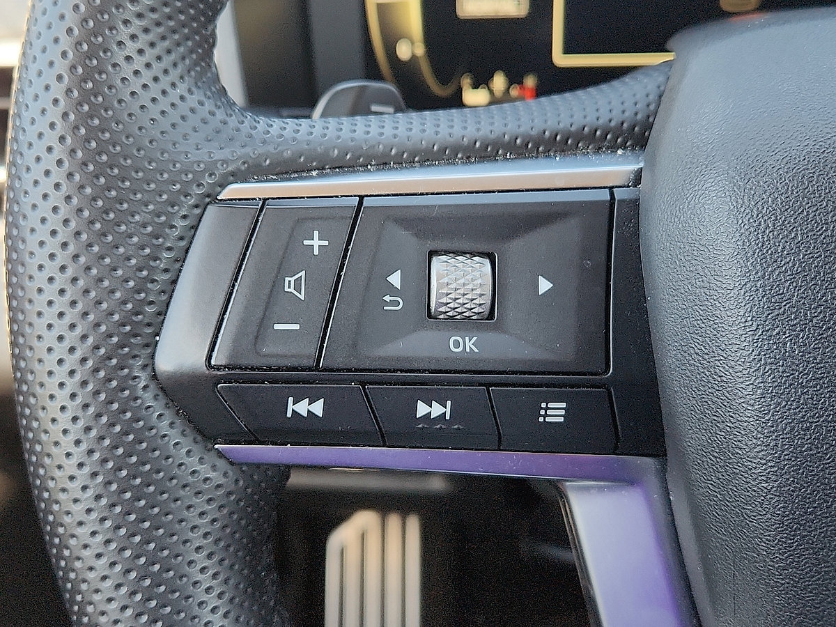 Used 2025 Mitsubishi Outlander SEL FWD image 19
