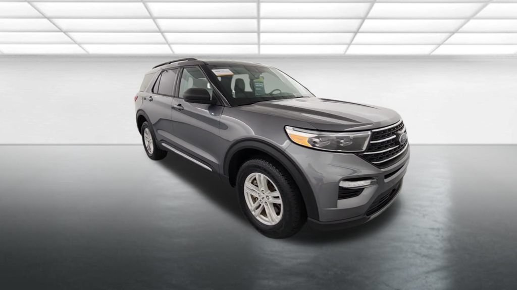 Certified 2024 Ford Explorer XLT w/ Equipment Group 202A AWD/4WD image 10