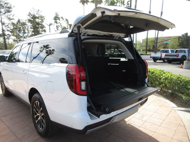 Certified 2025 Ford Expedition Max Platinum image 6