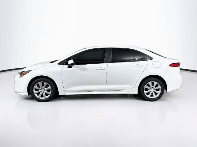 Used 2023 Toyota Corolla LE FWD image 3