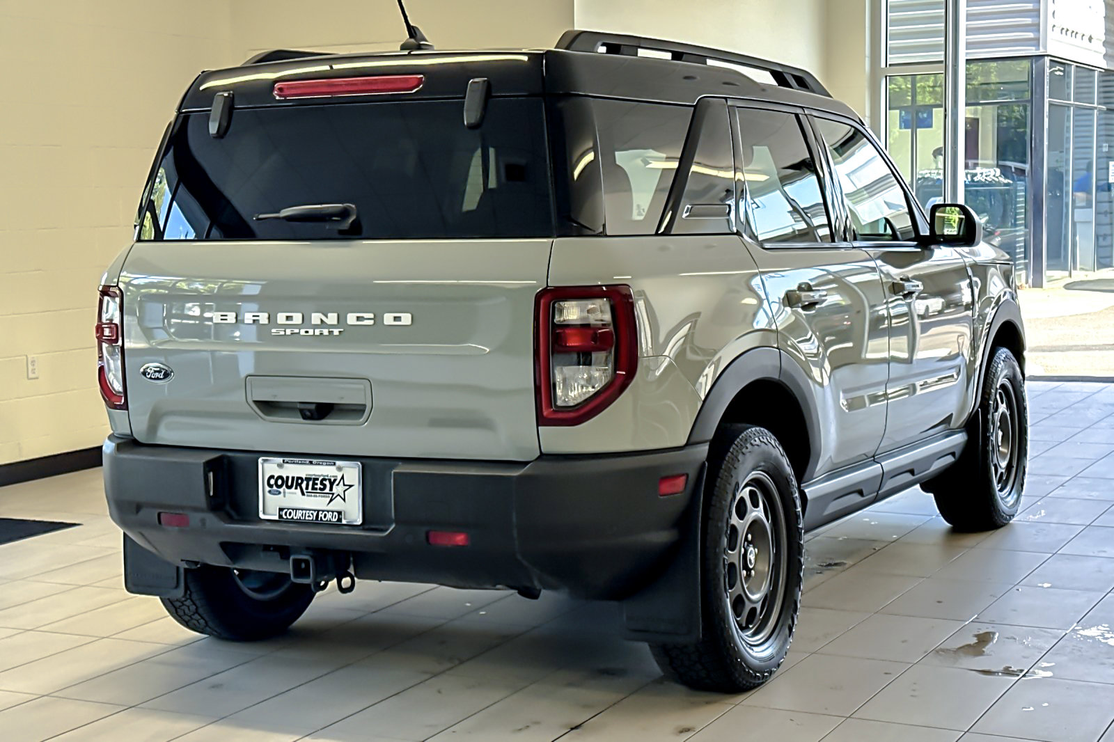 Certified 2021 Ford Bronco Sport Badlands w/ Badlands Package AWD/4WD image 4