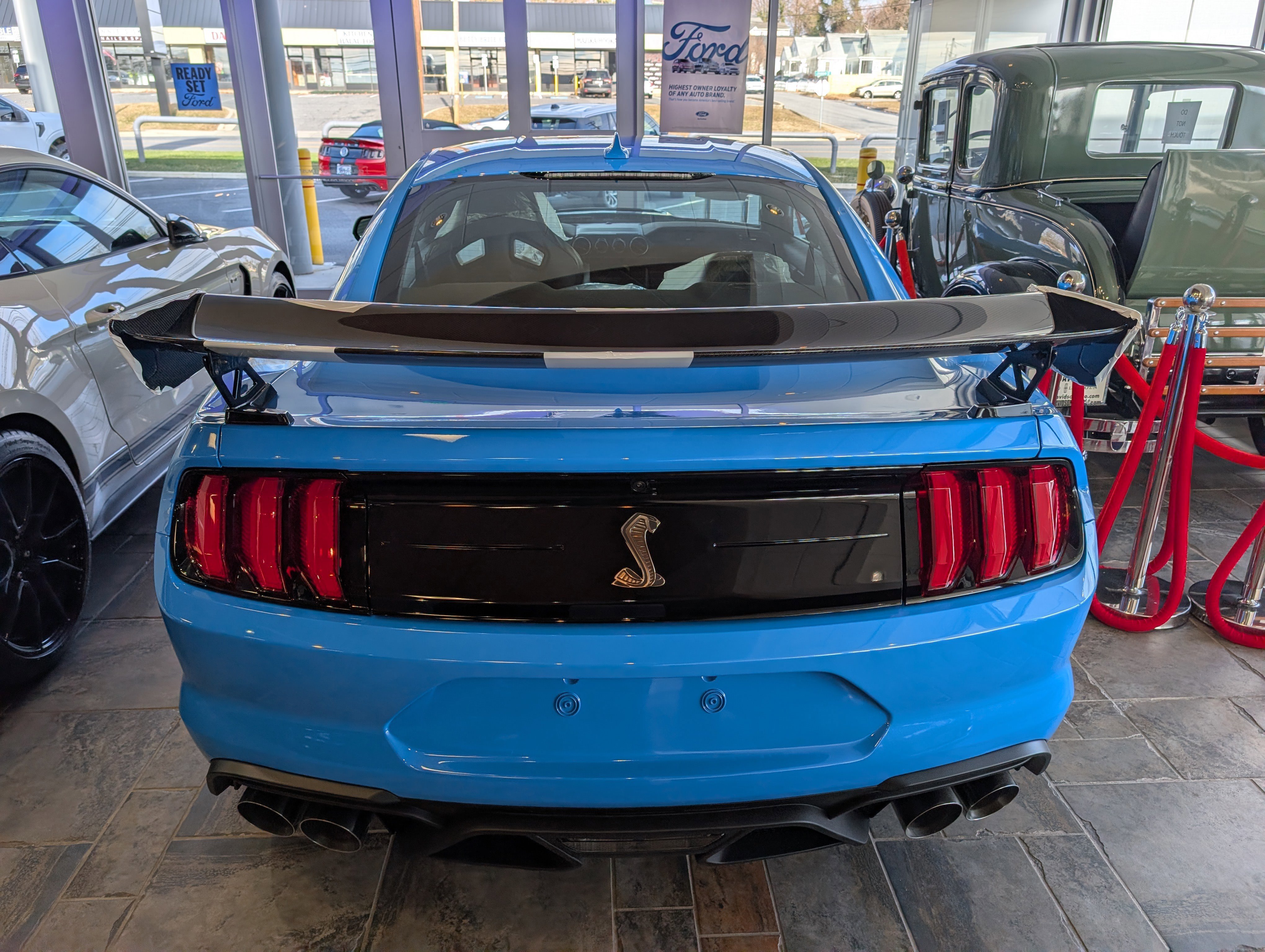 Certified 2022 Ford Mustang Shelby GT500 w/ Carbon Fiber Track Pack image 4