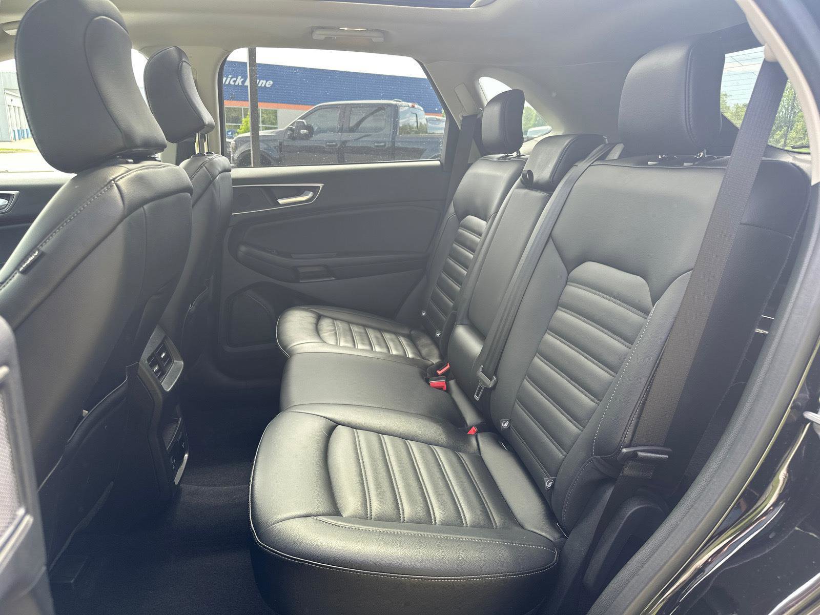 Certified 2022 Ford Edge SEL w/ Convenience Package AWD/4WD image 7