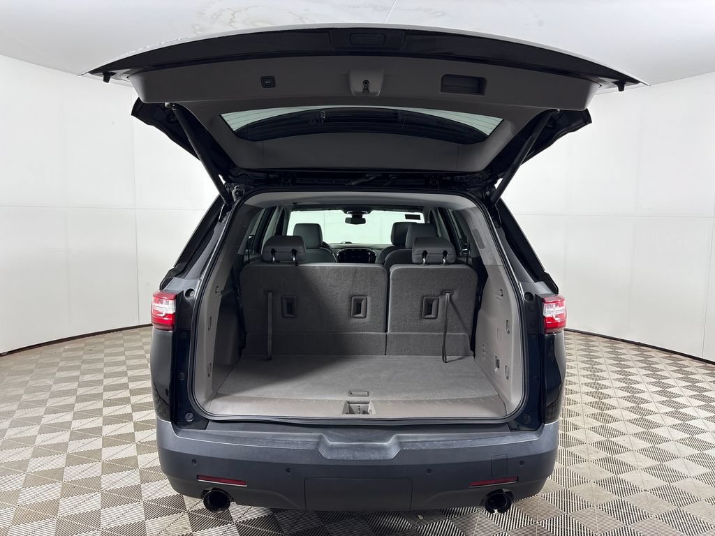 Used 2020 Chevrolet Traverse LT w/ LT Premium Package FWD image 23