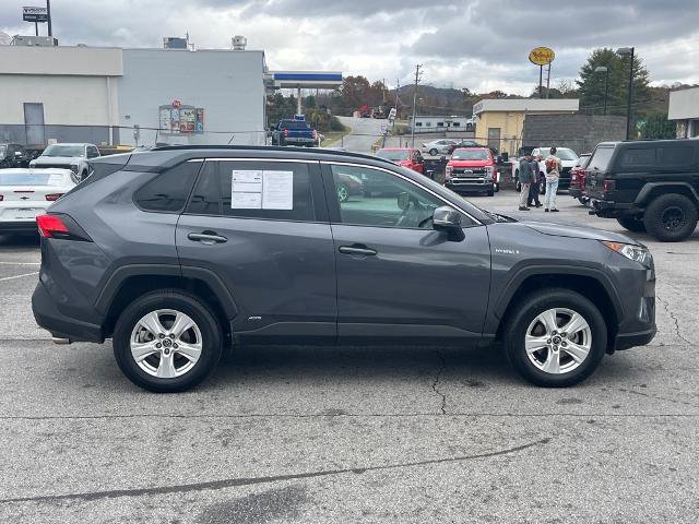 Used 2020 Toyota RAV4 XLE image 2