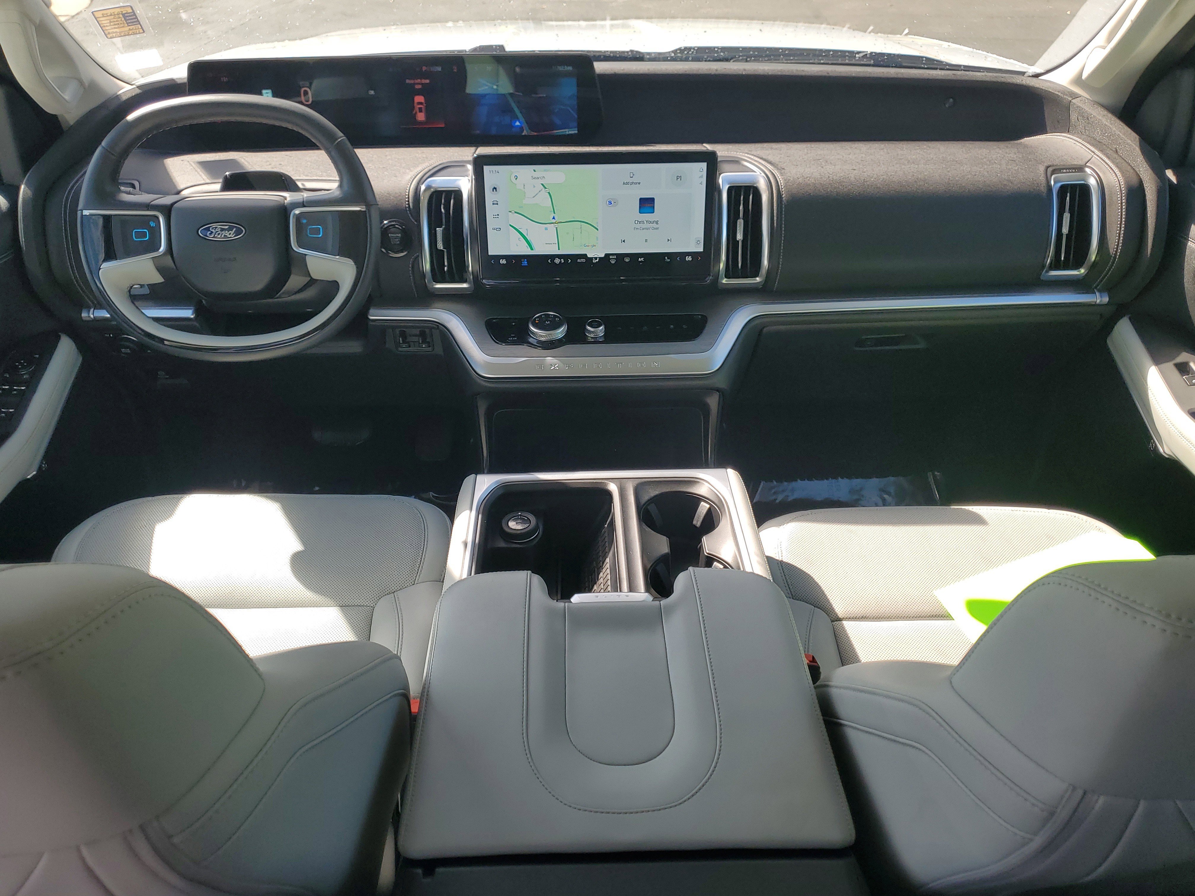 Certified 2025 Ford Expedition Platinum w/ Driver's Package image 15