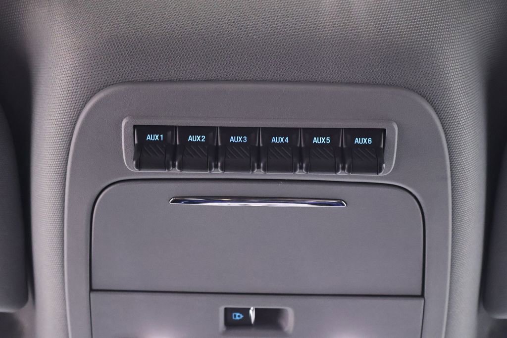 Certified 2025 Ford F250 Lariat w/ Lariat Ultimate Package AWD/4WD image 47