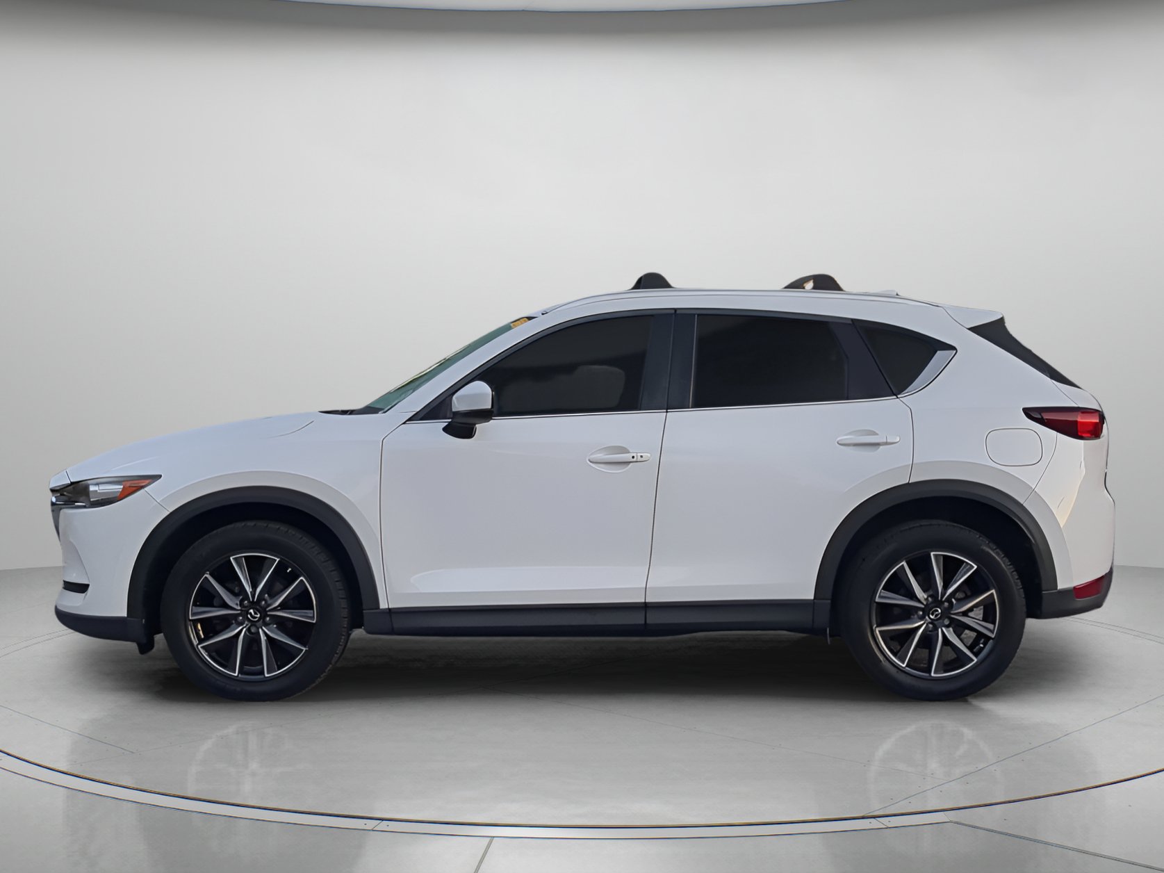 Used 2018 MAZDA CX-5 Touring w/ Preferred Equipment Package FWD image 43