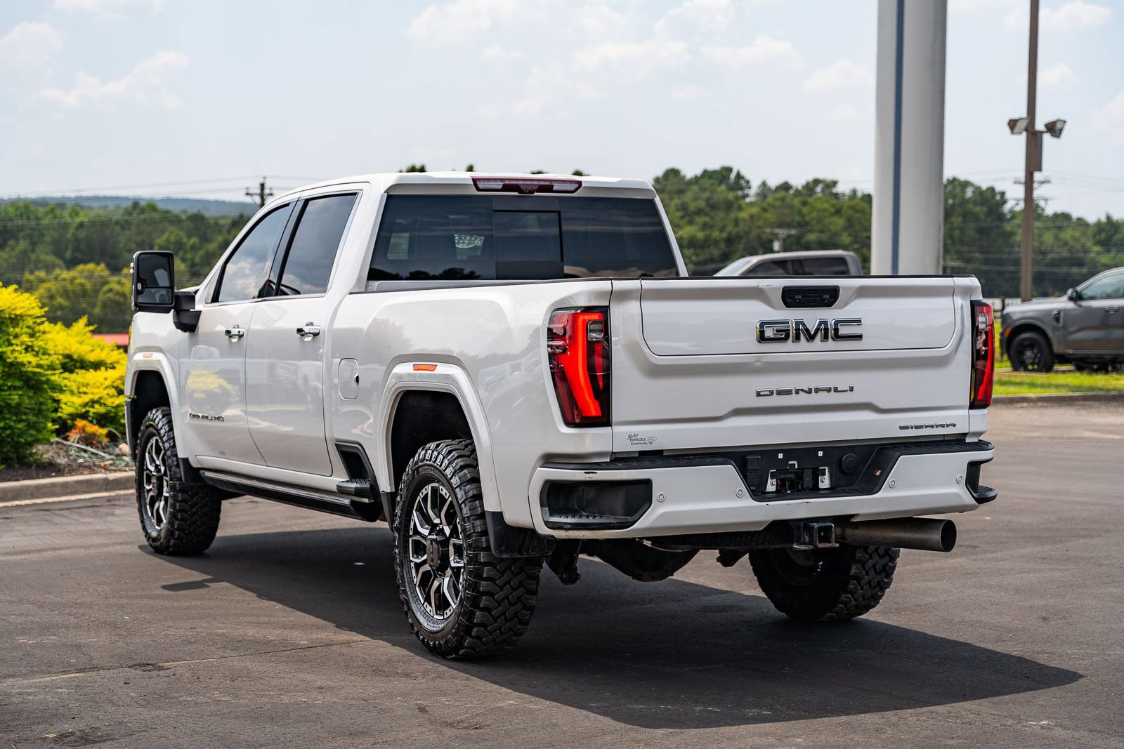 Used 2024 GMC Sierra 2500 Denali Ultimate w/ Max Trailering Package AWD/4WD image 5