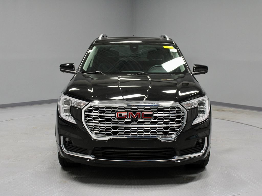 Used 2024 GMC Terrain Denali w/ Black Diamond Edition AWD/4WD image 6