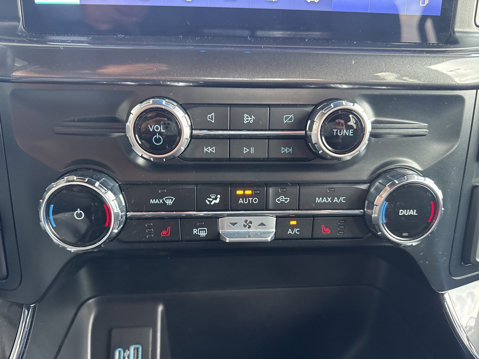 Certified 2023 Ford F150 XLT w/ Equipment Group 302A High image 35