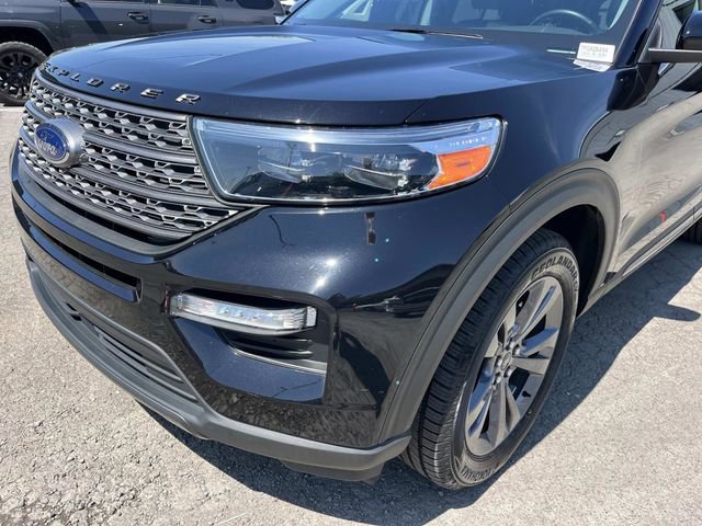 Certified 2023 Ford Explorer XLT w/ Equipment Group 202A AWD/4WD image 11