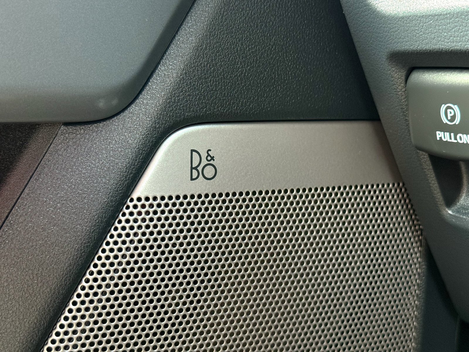 Certified 2022 Ford F150 Lightning Lariat image 32