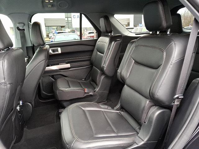 Certified 2022 Ford Explorer XLT w/ Equipment Group 202A image 10