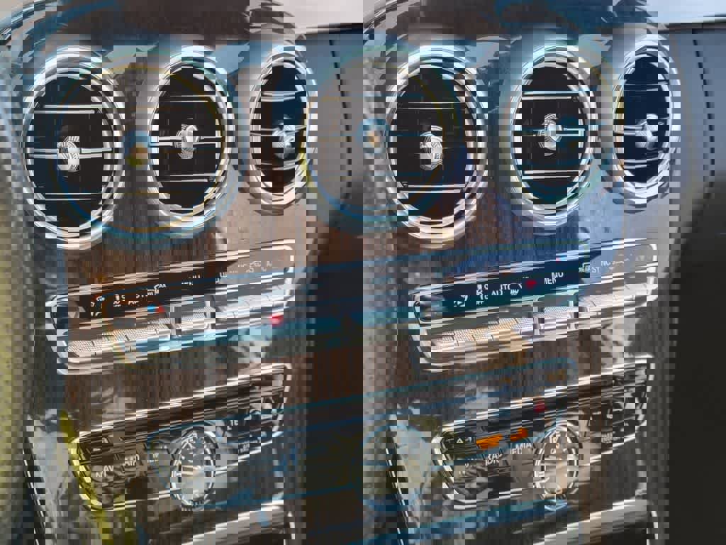 Used 2018 Mercedes-Benz C 300 C 300 image 21