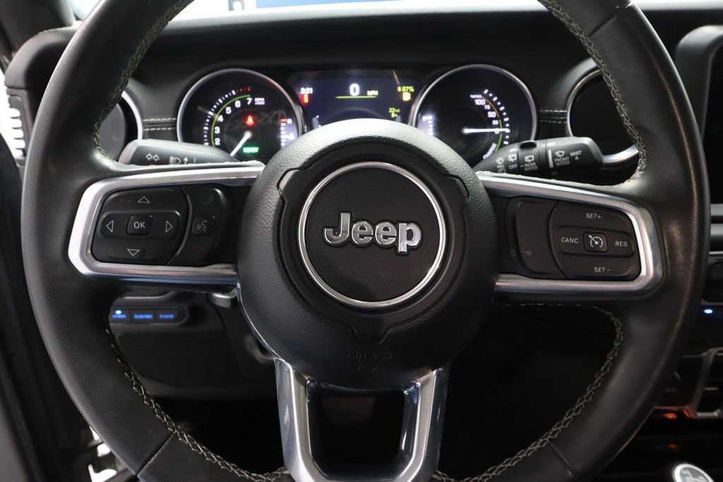 Used 2023 Jeep Wrangler Unlimited Sahara AWD/4WD image 31