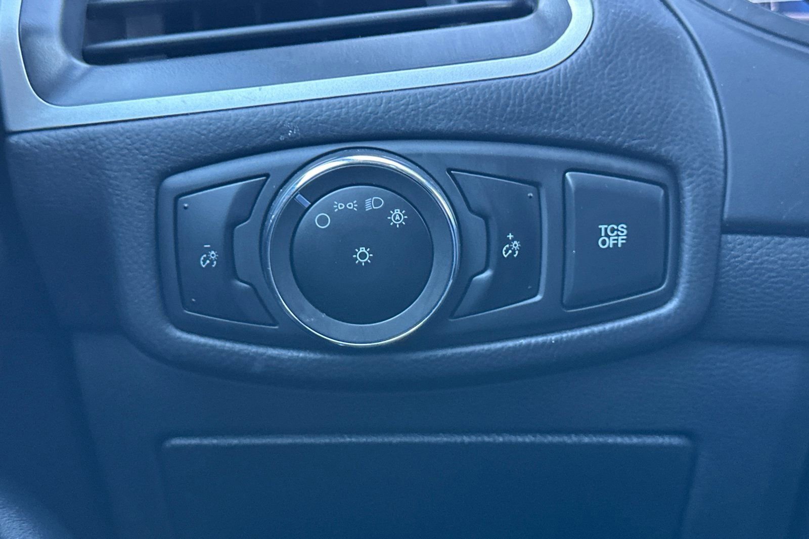 Certified 2024 Ford Edge SEL image 40