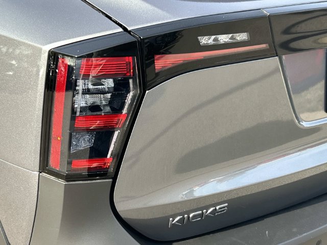 Used 2026 Nissan Kicks SV w/ Cold Weather Package FWD image 11