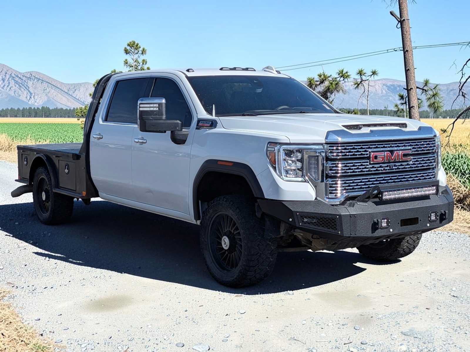 Used 2021 GMC Sierra 3500 Denali w/ Technology Package AWD/4WD image 8