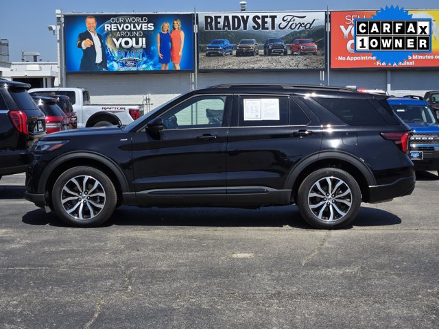 Certified 2025 Ford Explorer ST-Line AWD/4WD image 4