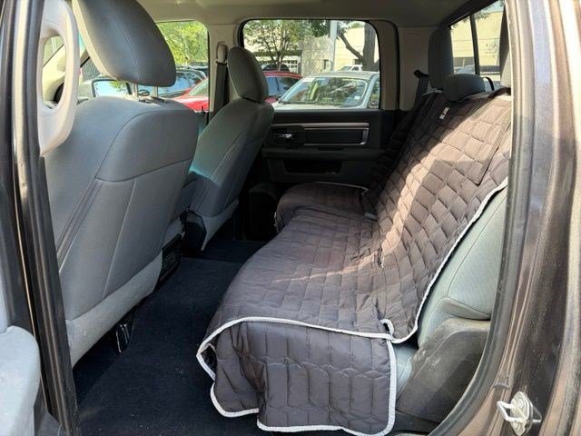 Used 2019 RAM 1500 Classic SLT AWD/4WD image 18