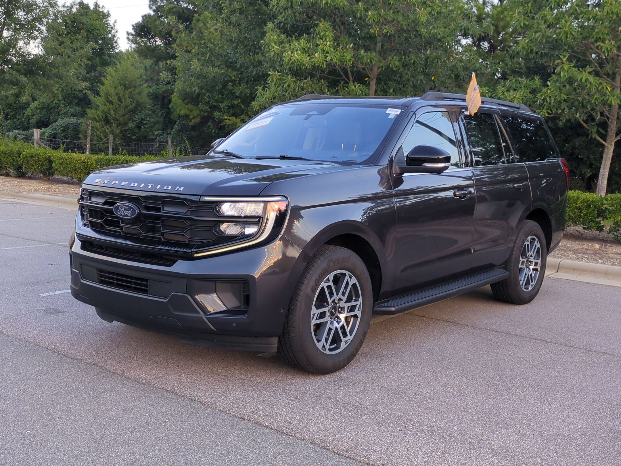 Certified 2025 Ford Expedition Active RWD image 8
