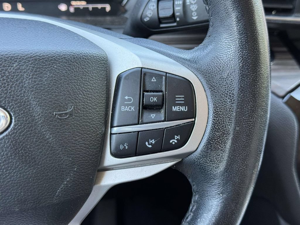Certified 2022 Ford Explorer Limited AWD/4WD image 11
