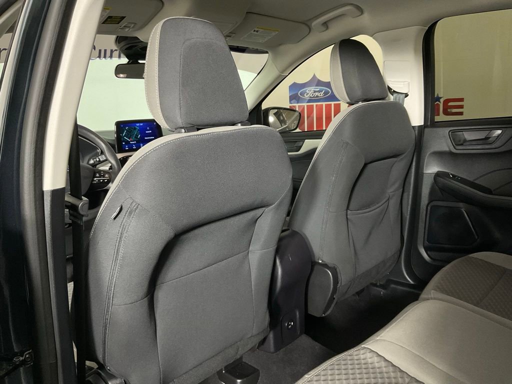 Certified 2022 Ford Escape SE w/ SE Sport Appearance Package image 15