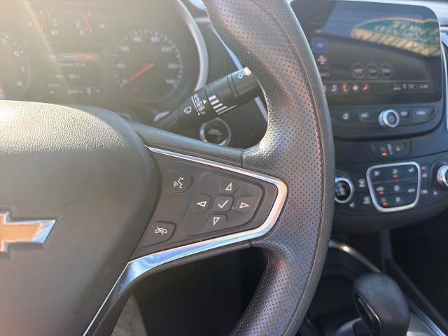 Used 2023 Chevrolet Malibu LT FWD image 17
