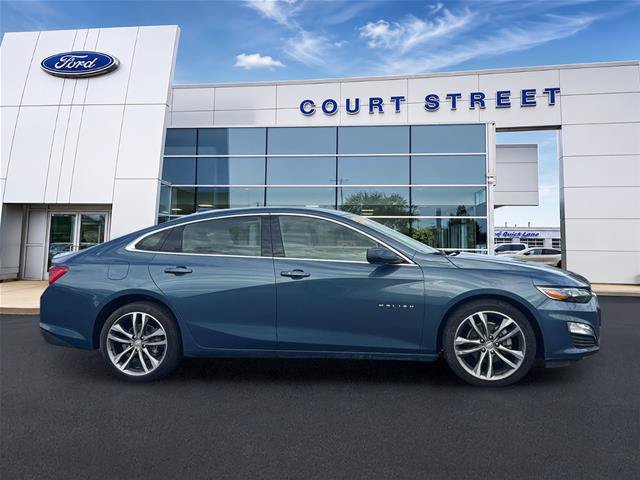 Used 2025 Chevrolet Malibu LT FWD image 4