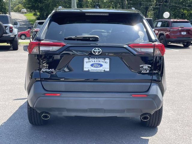 Used 2019 Toyota RAV4 XLE Premium FWD image 27