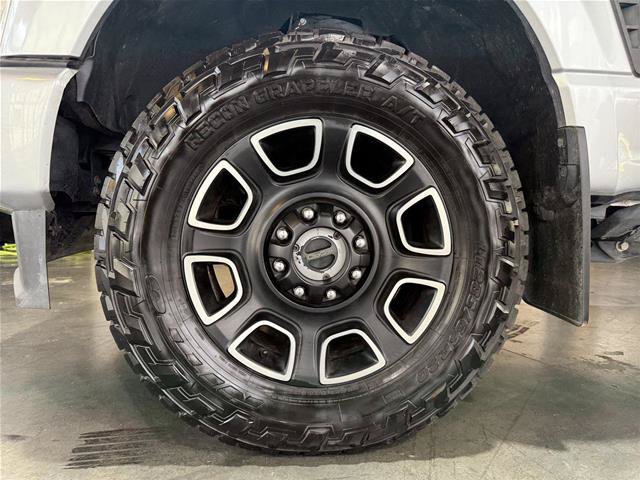 Certified 2024 Ford F350 Platinum AWD/4WD image 10