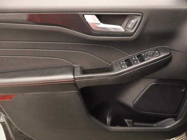 Certified 2025 Ford Escape ST-Line Select AWD/4WD image 18