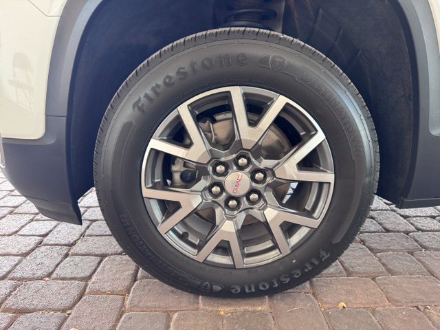 Used 2023 GMC Acadia SLT FWD image 26