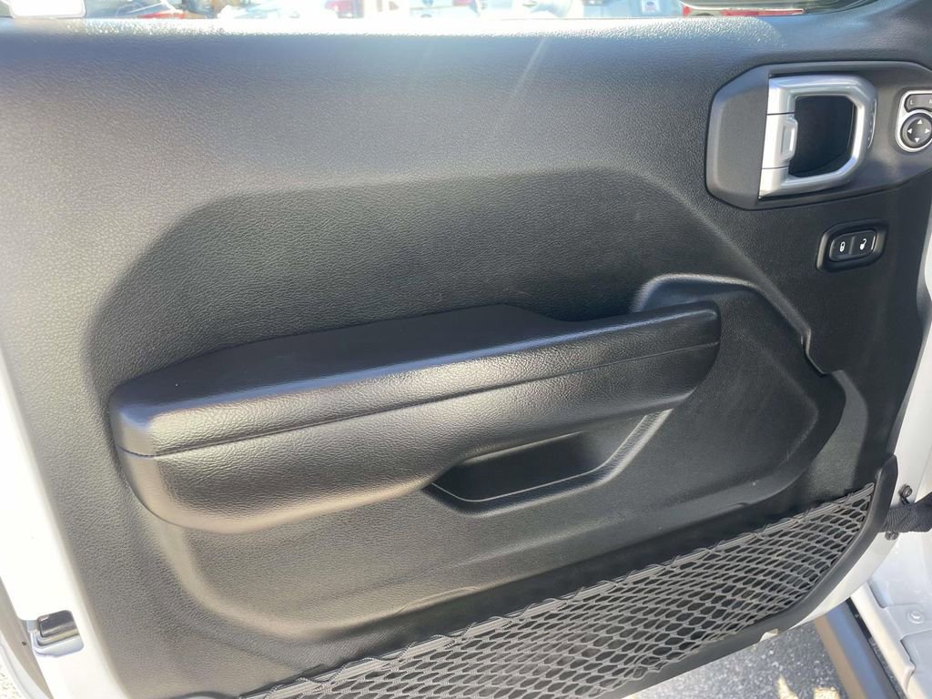 Used 2021 Jeep Gladiator Rubicon w/ Trailer Tow Package image 17