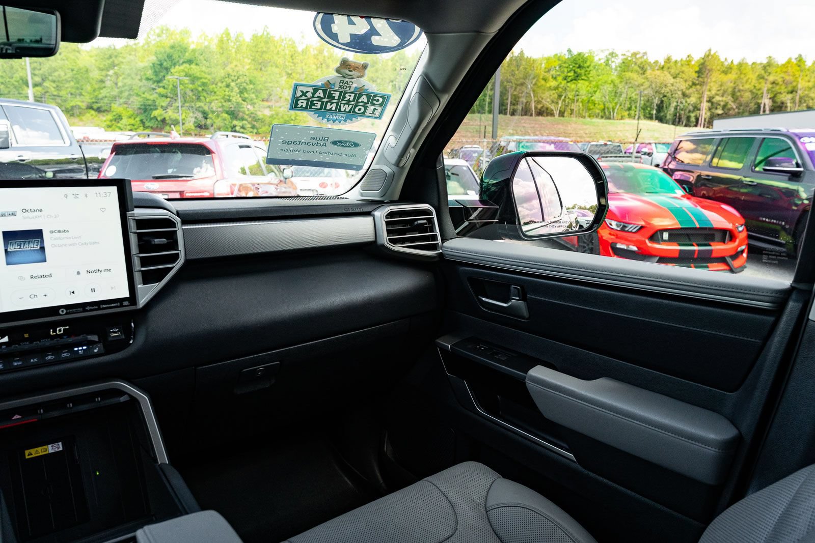 Used 2024 Toyota Tundra Limited AWD/4WD image 29