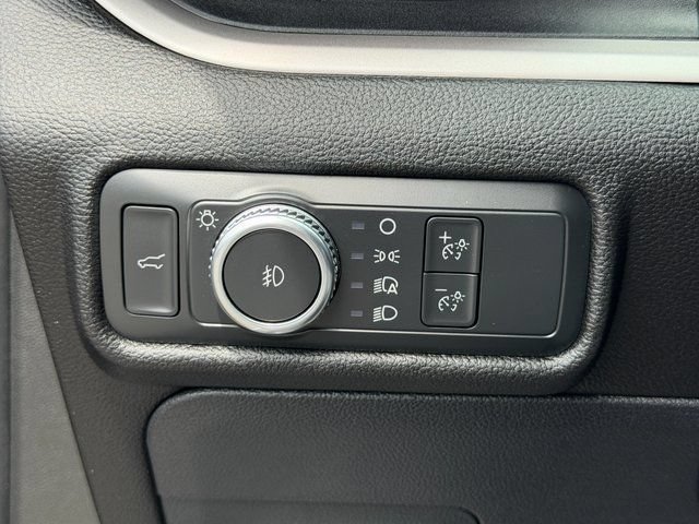 Certified 2022 Ford Explorer XLT w/ Equipment Group 202A AWD/4WD image 22