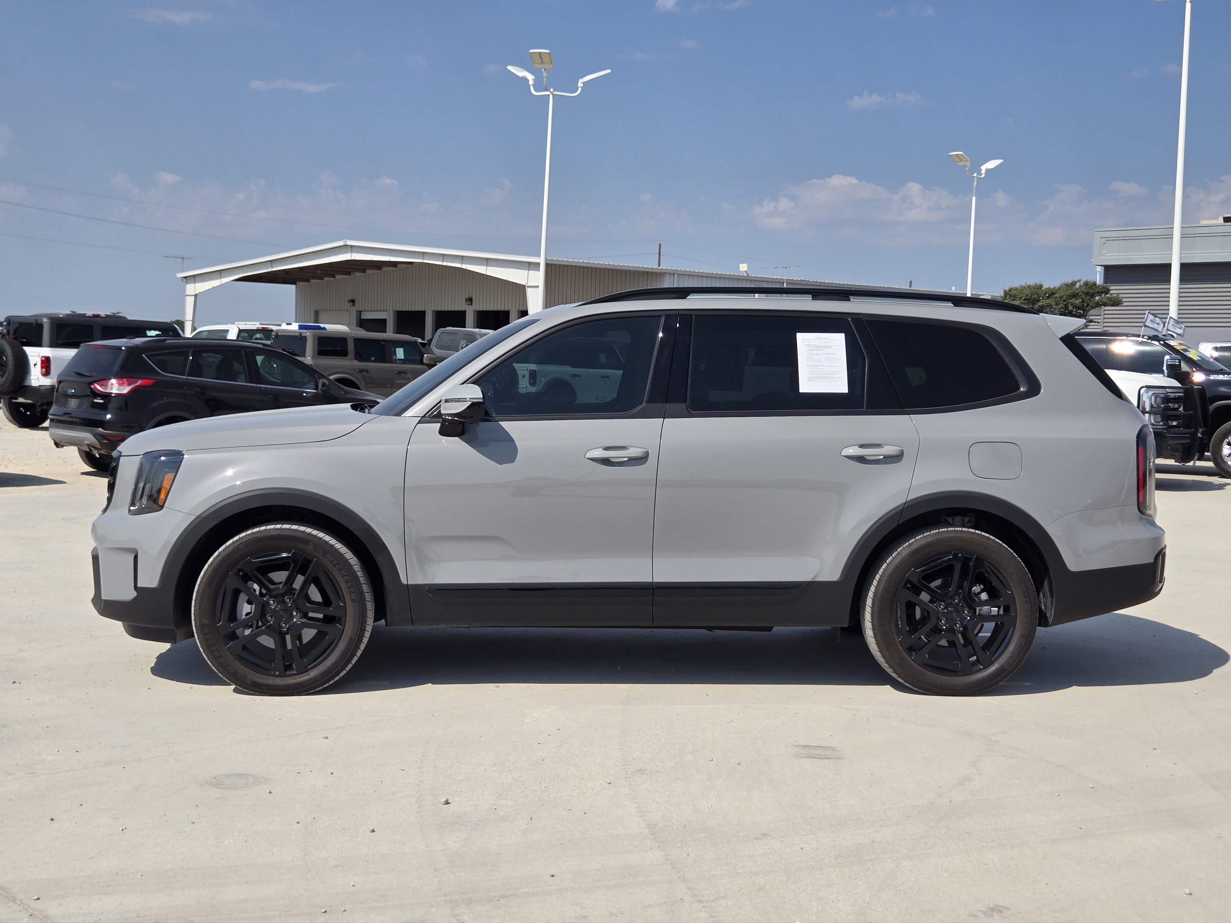 Used 2025 Kia Telluride SX Prestige X-Line AWD/4WD image 4