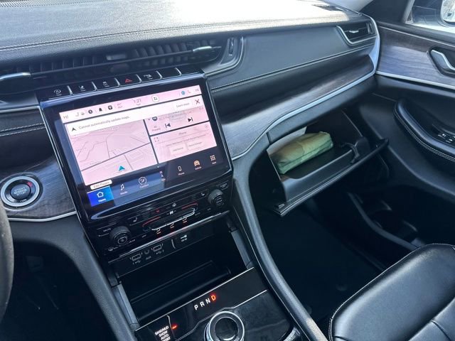 Used 2024 Jeep Grand Cherokee L Limited image 38